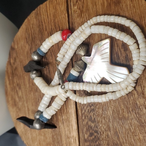 N3417 Santa domingo thunderbird necklace bone turqoiuse mother of pearl and more - Picture 4 of 4